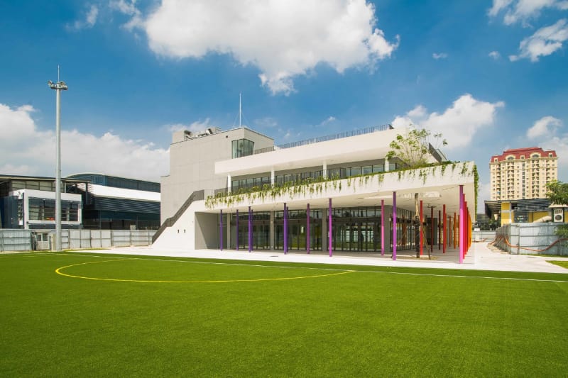 Trường được thành lập bởi Chính phủ Việt Nam và Liên Hợp Quốc