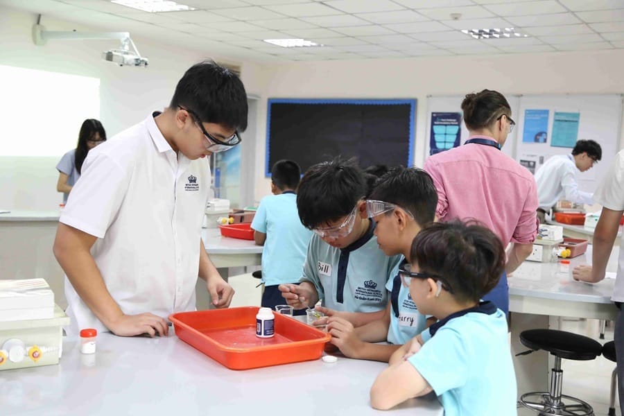 Học sinh được đào tạo tiếng Anh theo giáo trình chuẩn đầu ra Cambright