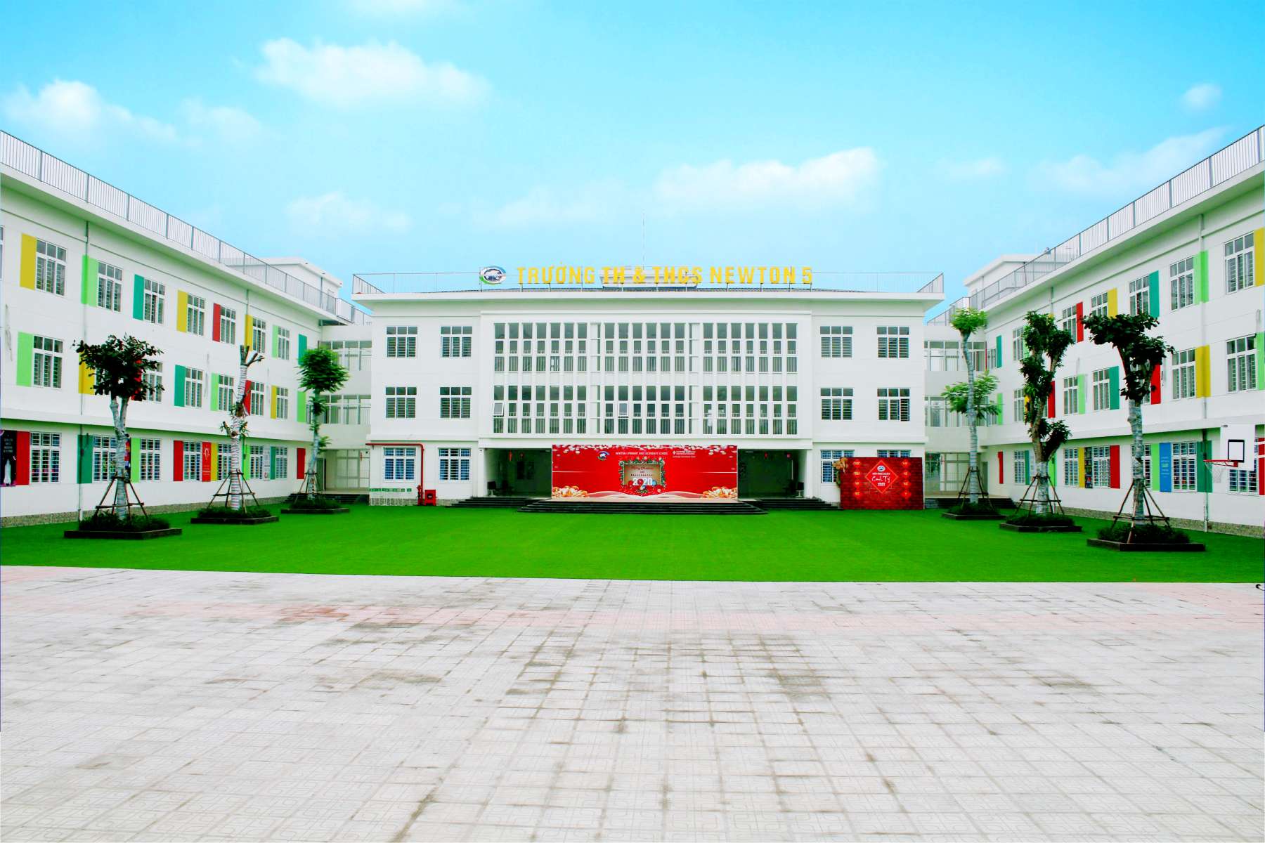 Toàn cảnh trường tiểu học Newton