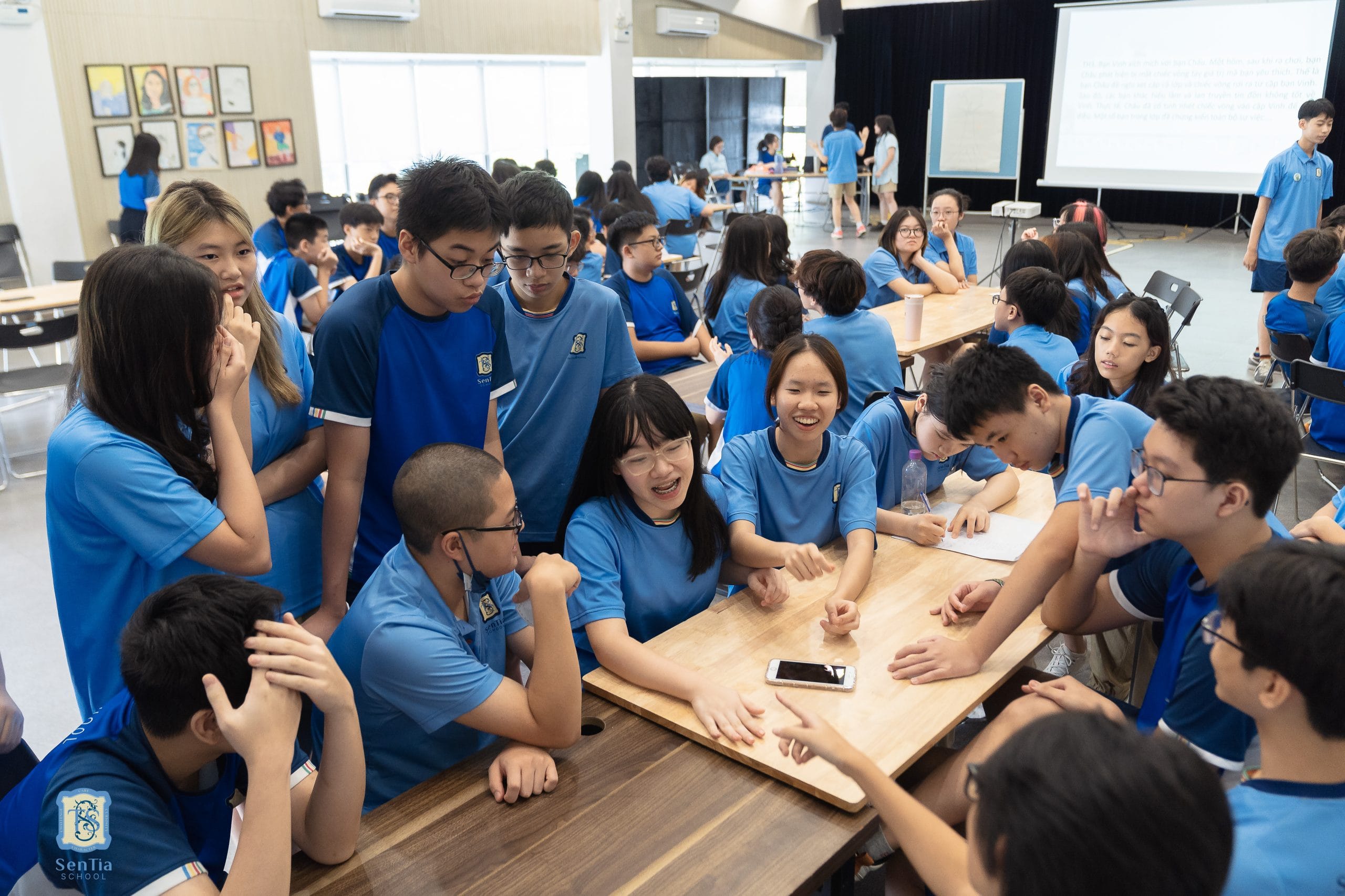 Chủ đề là nền tảng của toàn bộ dự án