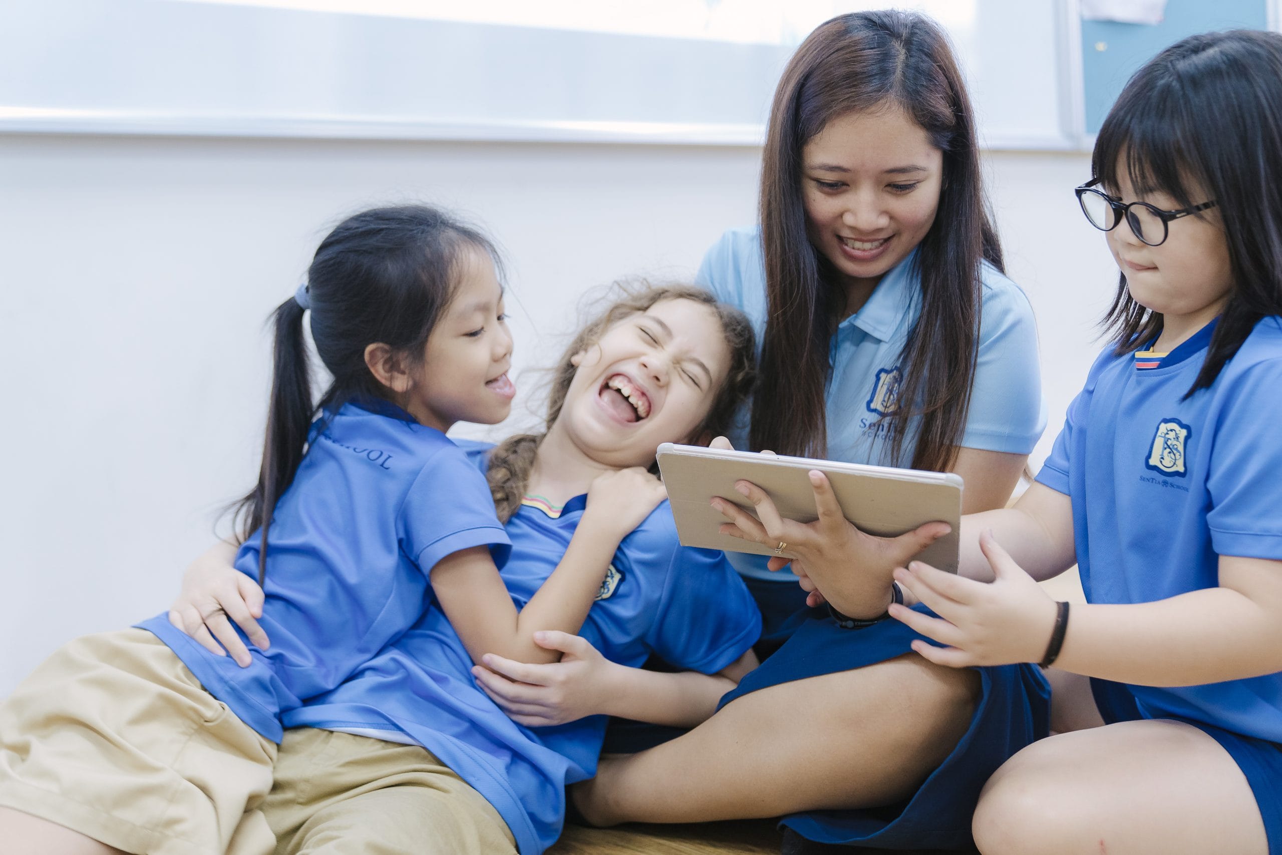 Tại SenTia, các dự án được thiết kế không hề hình thức mà lồng ghép sâu vào các môn học