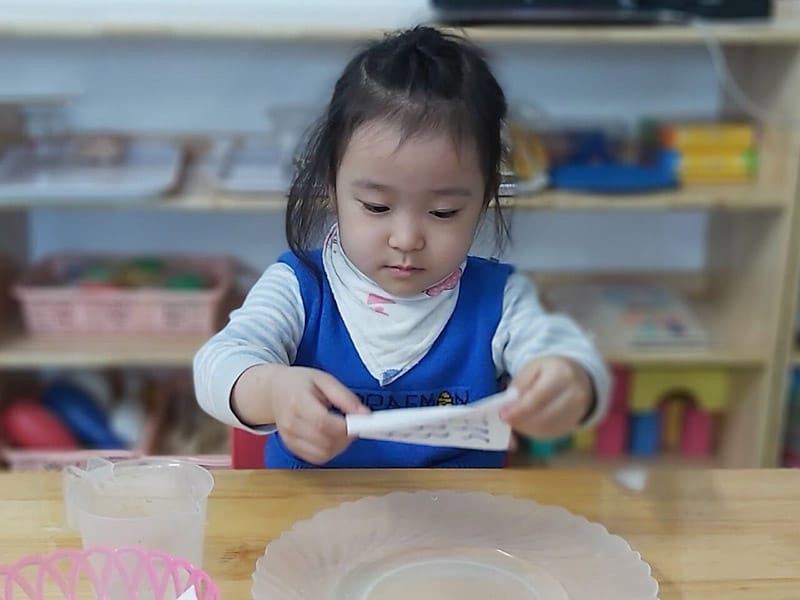 Bài học khám phá giấy ăn