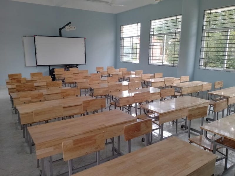 Về cơ sở vật chất, trang thiết bị dạy học