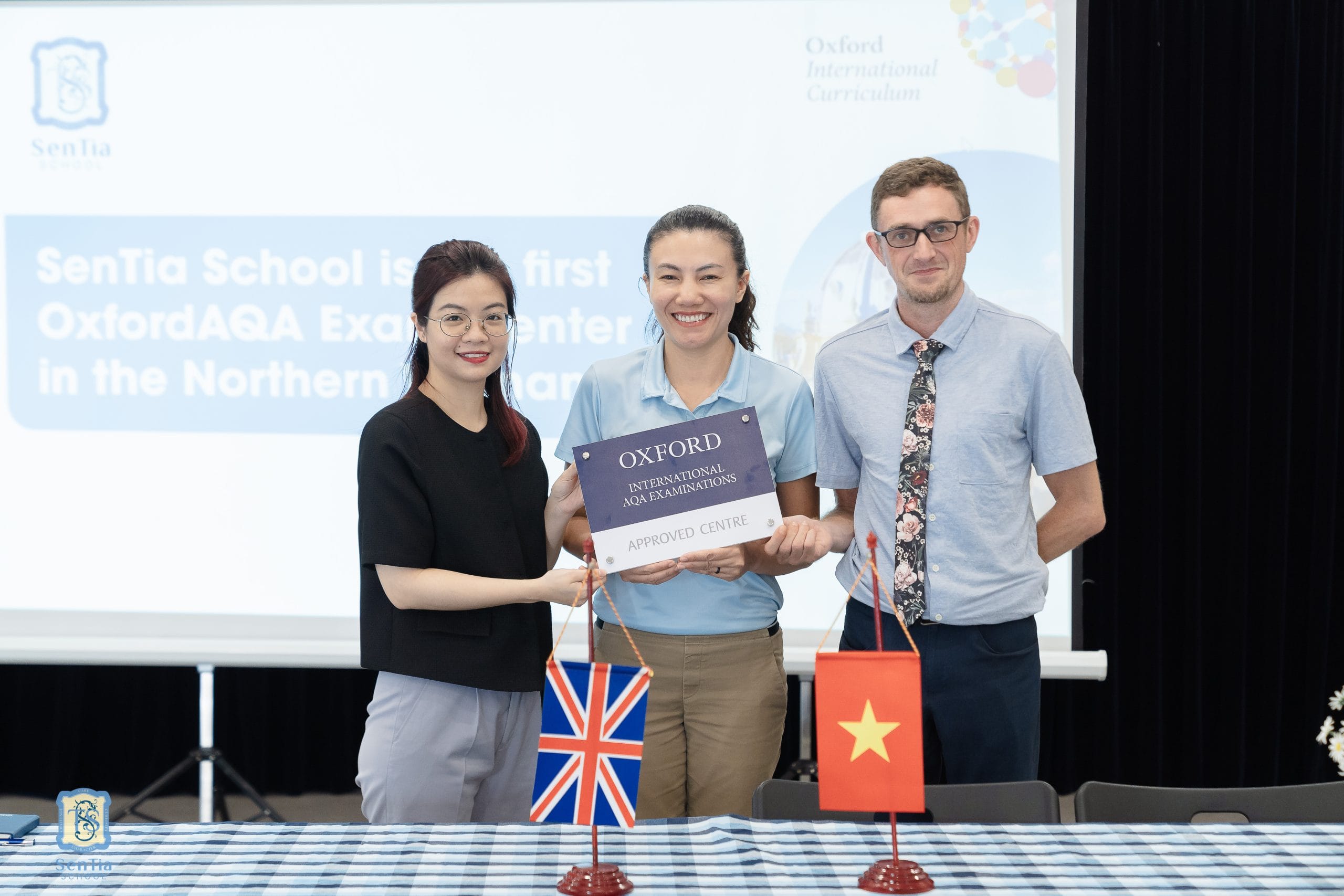 SenTia School là trung tâm OxfordAQA đầu tiên ở miền Bắc