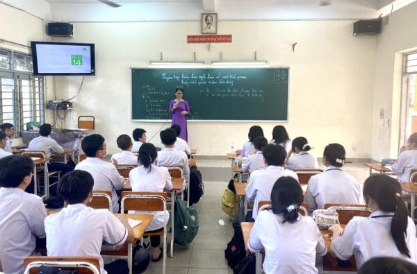 Điều kiện để chuyển trường THPT là gì?