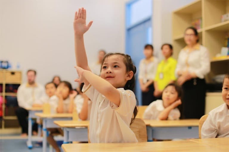 Phương pháp rèn luyện sự tự tin cho trẻ tiểu học hiệu quả