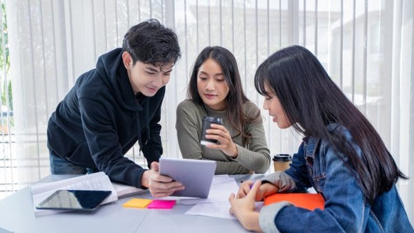 so sánh  IGCSE và A-Level