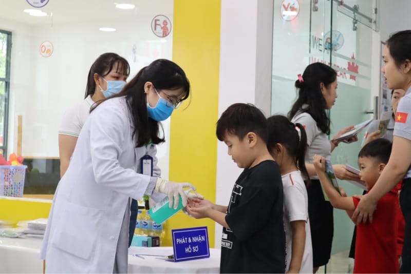 Vì sao cần quan tâm đến sức khỏe học đường?